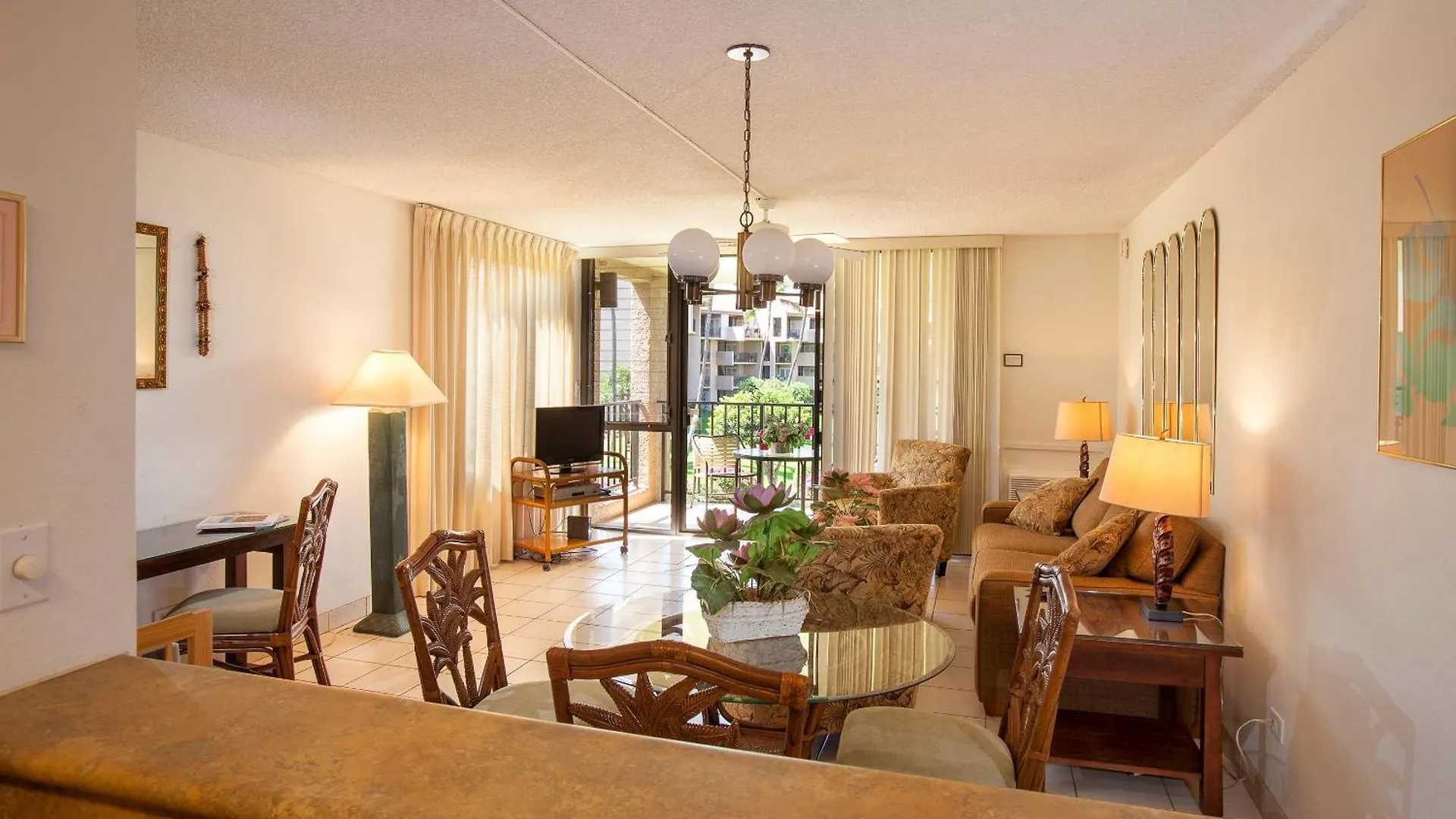 Kamaole Sands 1-302 - Mch Kihei 0*,  United States